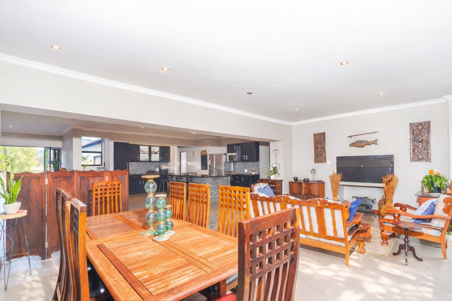 5 Bedroom Property for Sale in Xanadu Eco Park North West